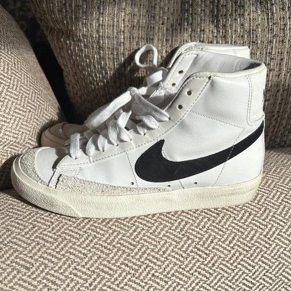 Nike White and Gray High-Top Sneakers - Picture 3 of 6